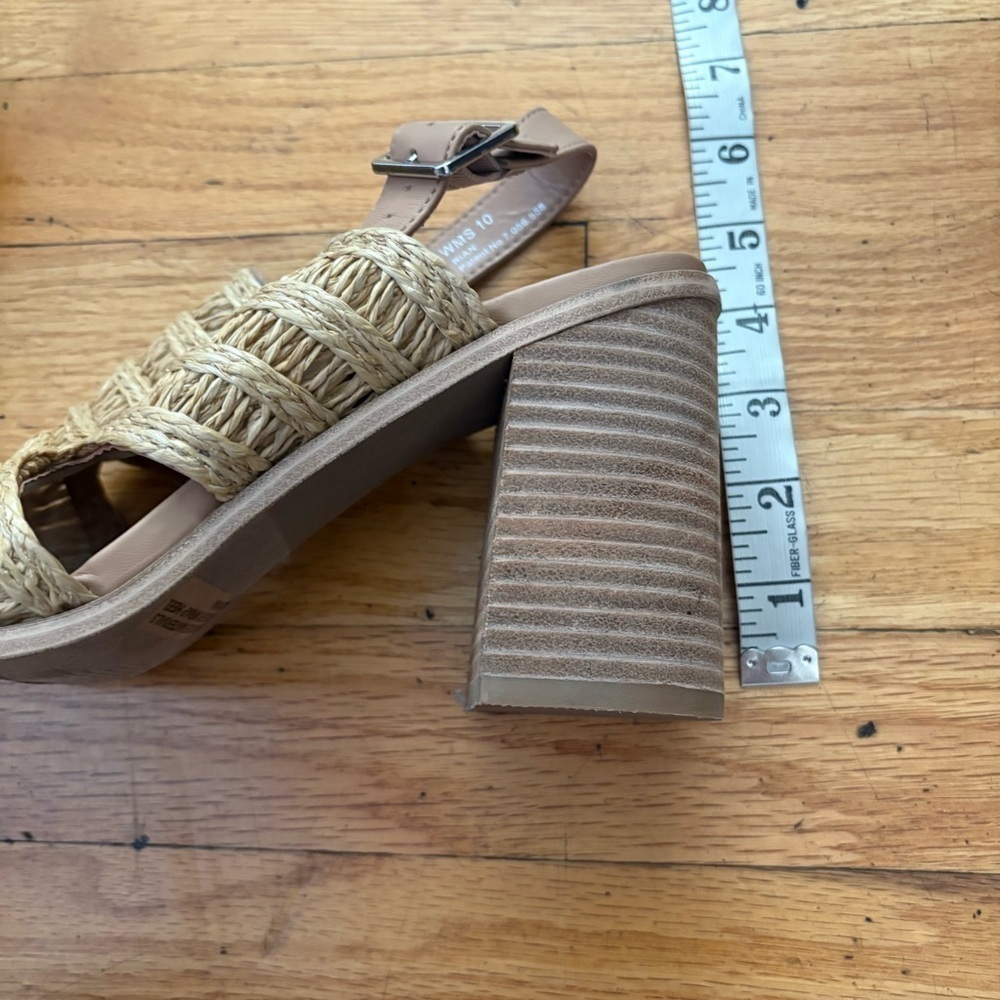 Dolce Vita Straw Sandals Size 10 - Picture 2 of 5